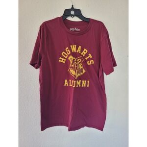 Harry‎ Potter Hogwarts Alumni T Shirt Burgundy Short Sleeve Adult Size L #21